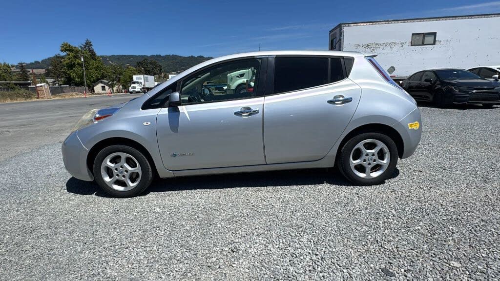 2012 Nissan LEAF photo 3