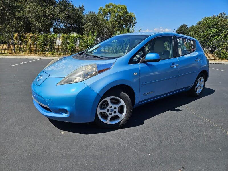 2011 Nissan LEAF photo 1