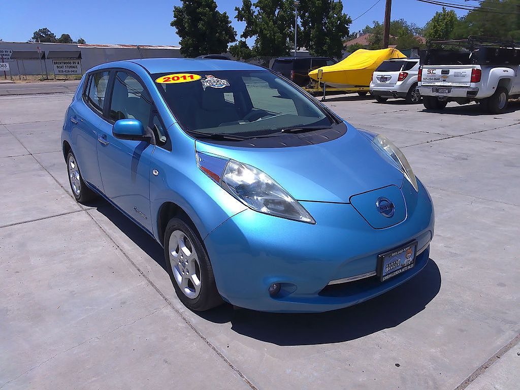 2011 Nissan Leaf photo 1
