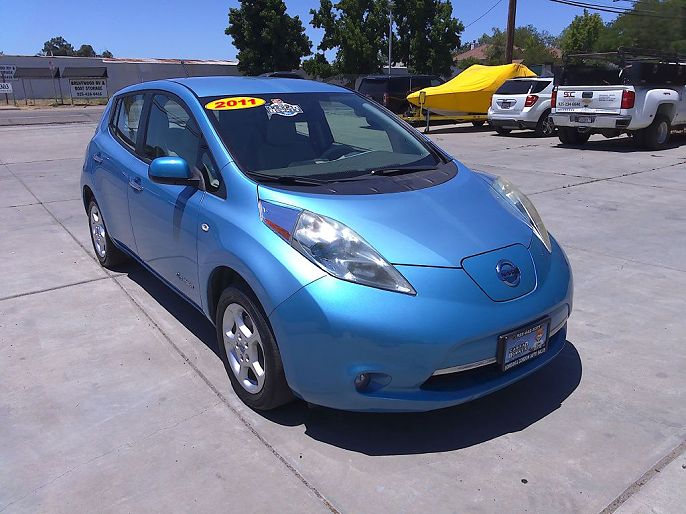 2011 Nissan Leaf photo 2