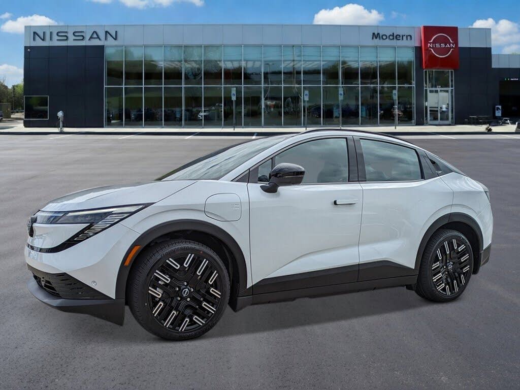 2026 Nissan LEAF Platinum+