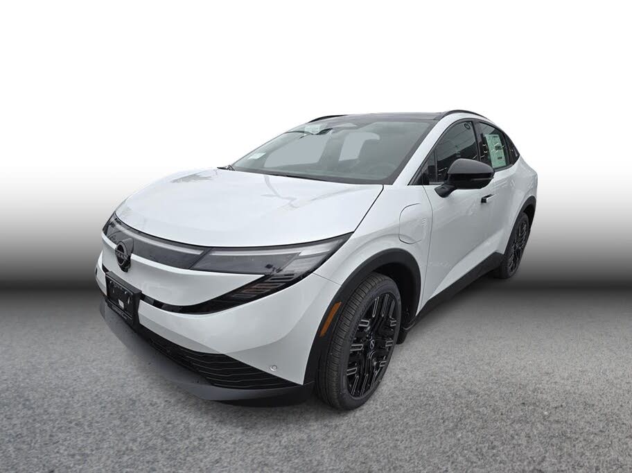 2026 Nissan LEAF Platinum+
