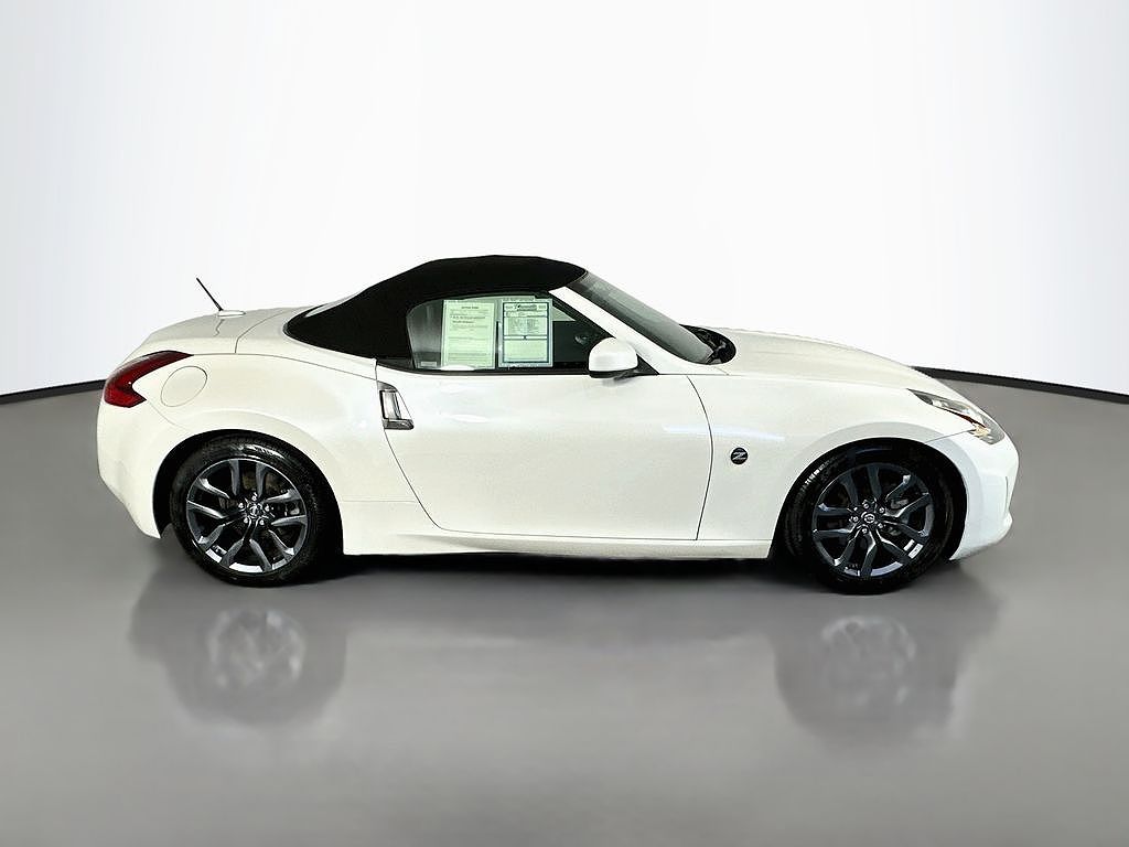 2019 Nissan 370Z Touring