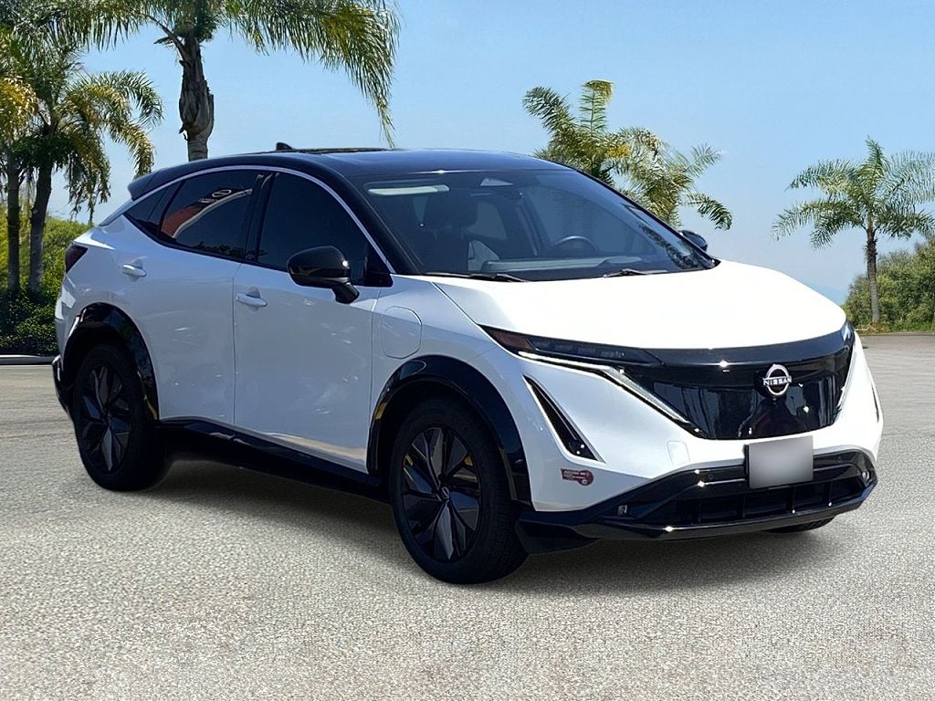 2024 Nissan ARIYA photo 1