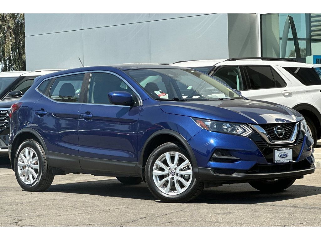 2022 Nissan Rogue Sport S