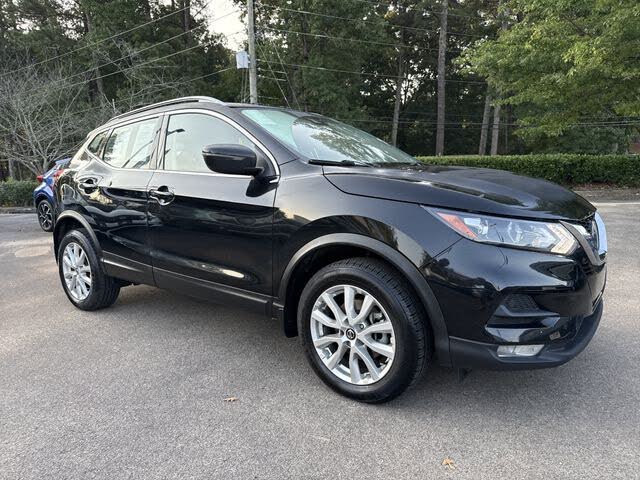 2022 Nissan Rogue Sport SV