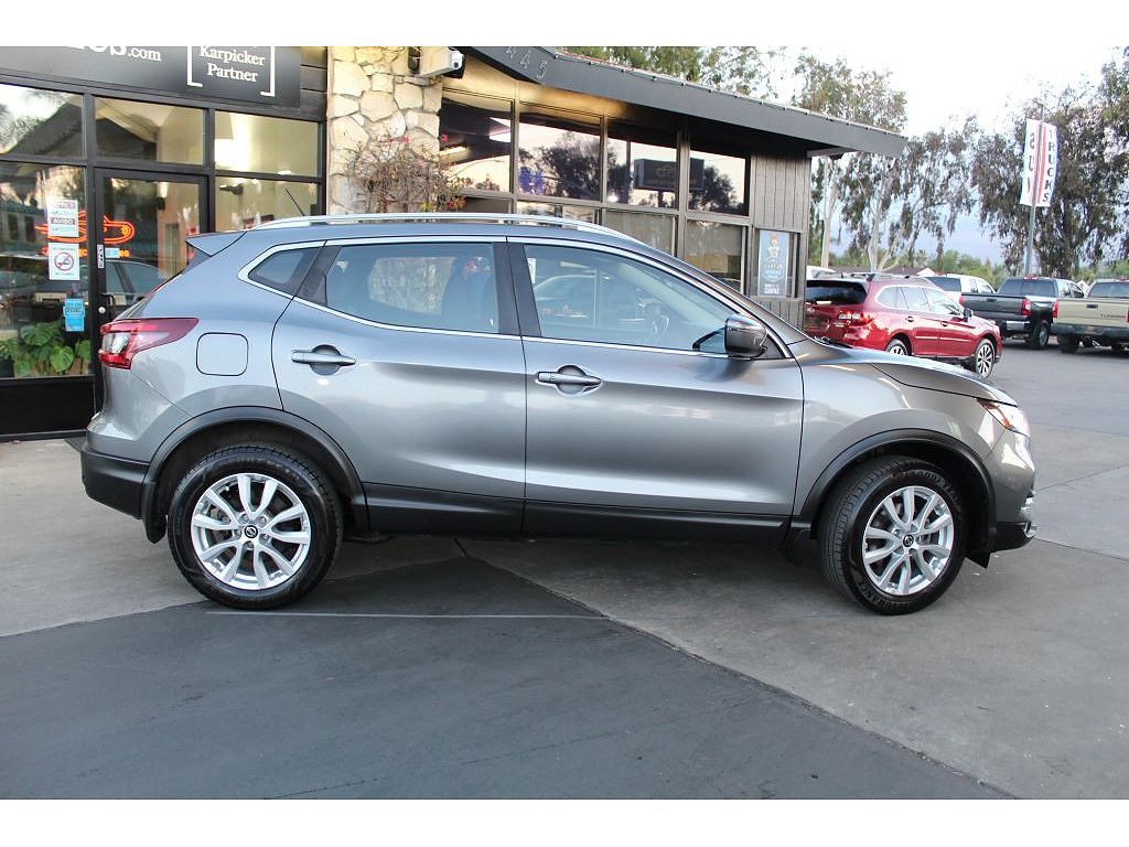2021 Nissan Rogue Sport SV