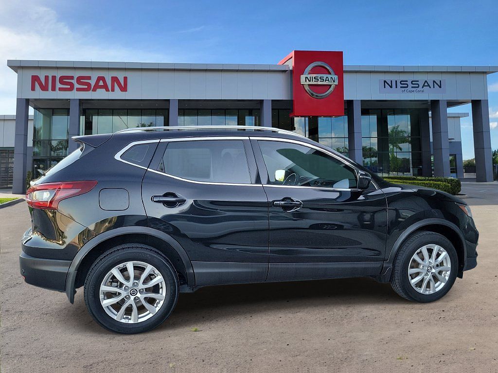 2021 Nissan Rogue Sport SV