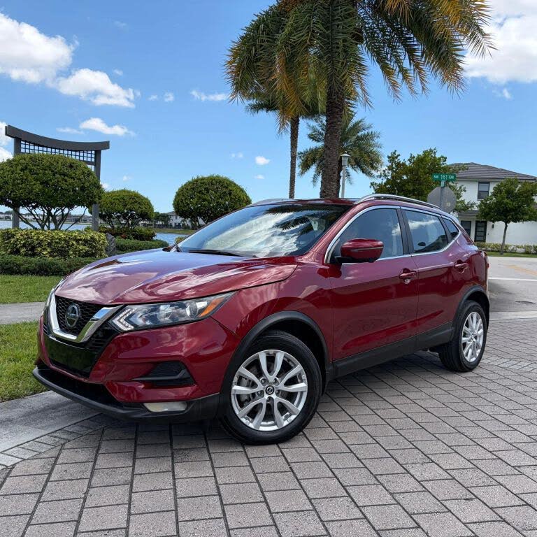 2022 Nissan Rogue Sport SV