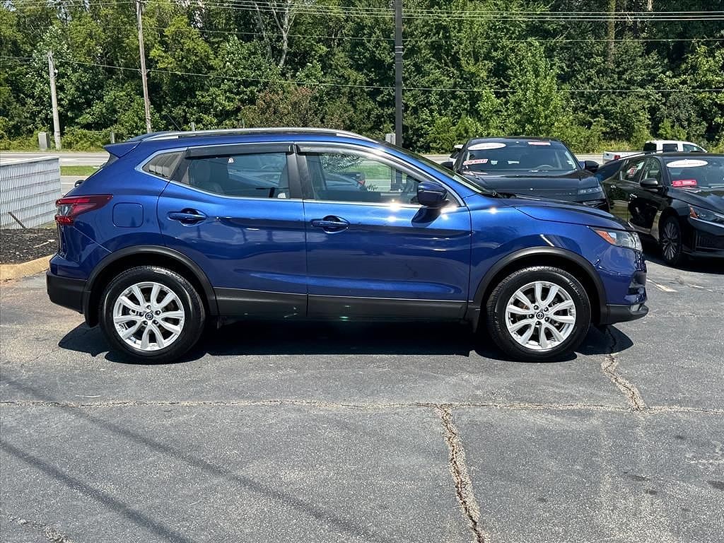 2022 Nissan Rogue Sport SV