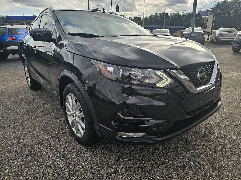 2022 Nissan Rogue Sport SV