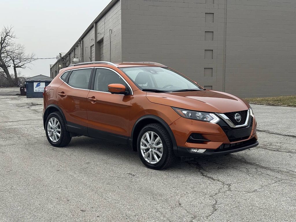 2022 Nissan Rogue Sport SV