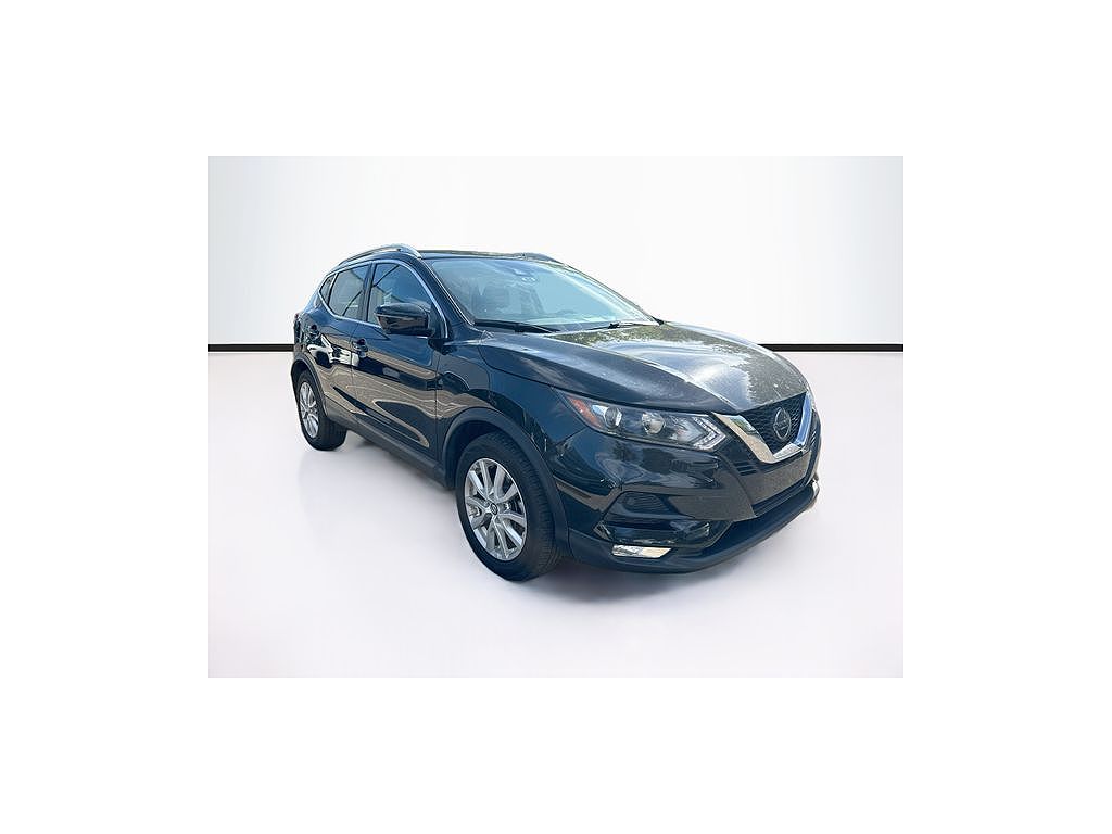 2022 Nissan Rogue Sport SV