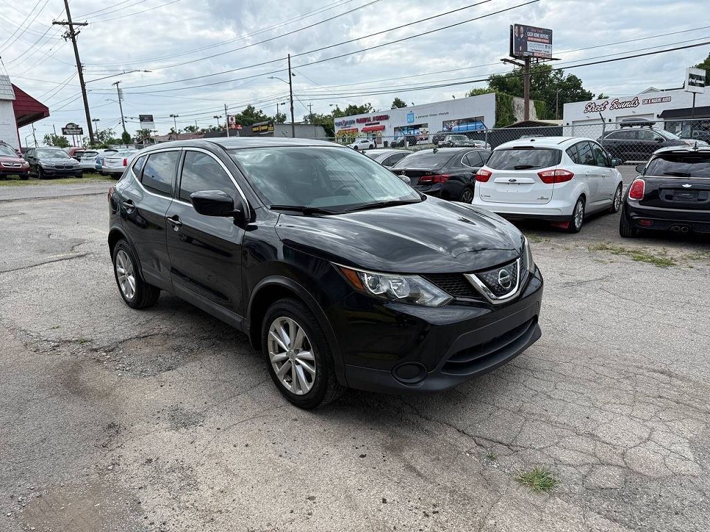 2018 Nissan Rogue Sport SV