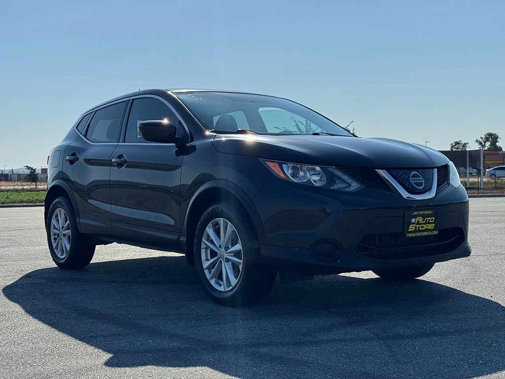 2018 Nissan Rogue Sport SV