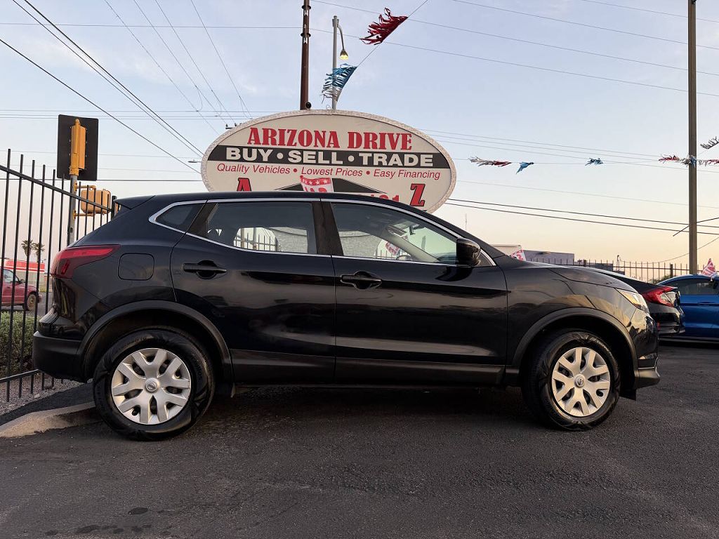 2018 Nissan Rogue Sport SV