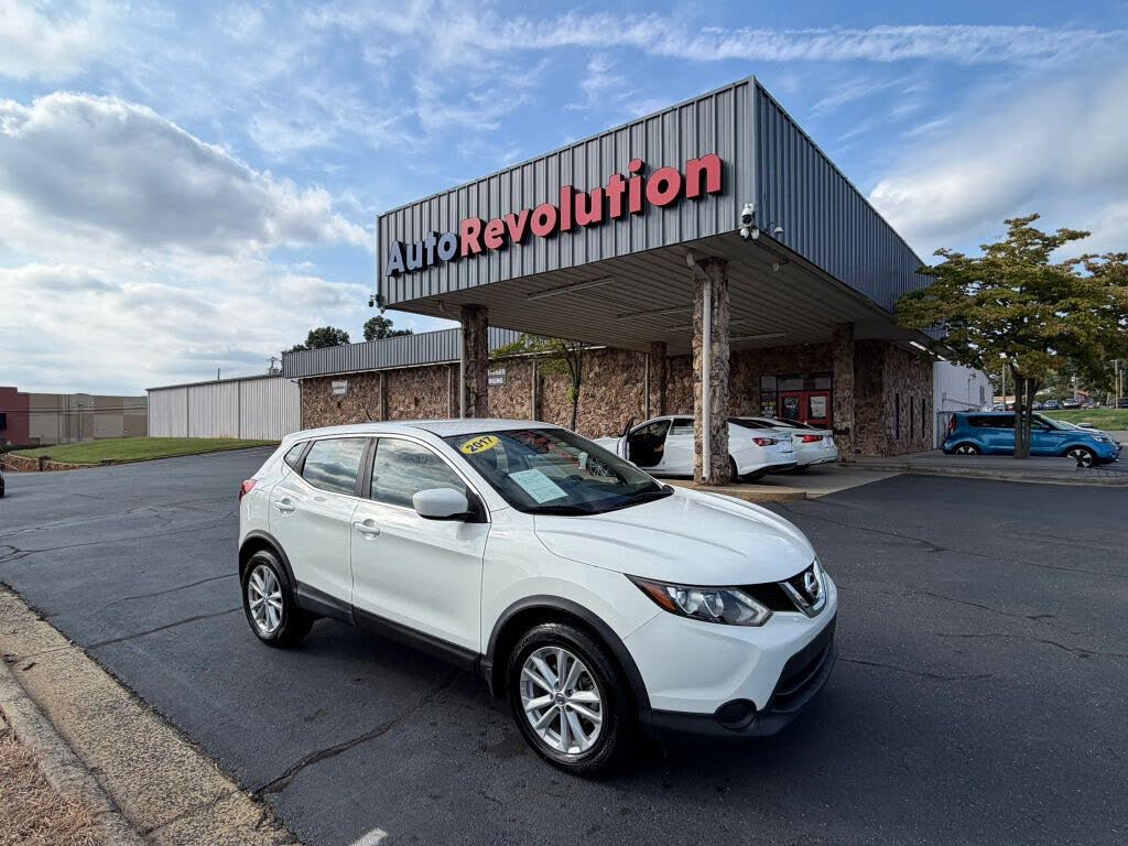 2017 Nissan Rogue Sport SV
