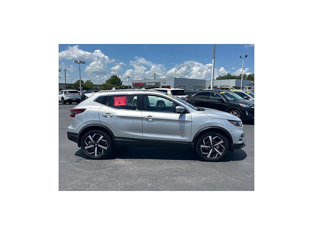 2022 Nissan Rogue Sport SL