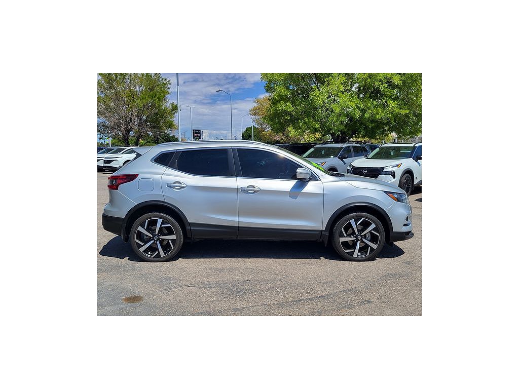 2022 Nissan Rogue Sport SL