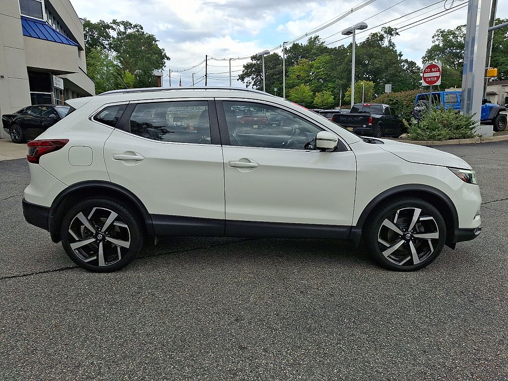 2021 Nissan Rogue Sport SL