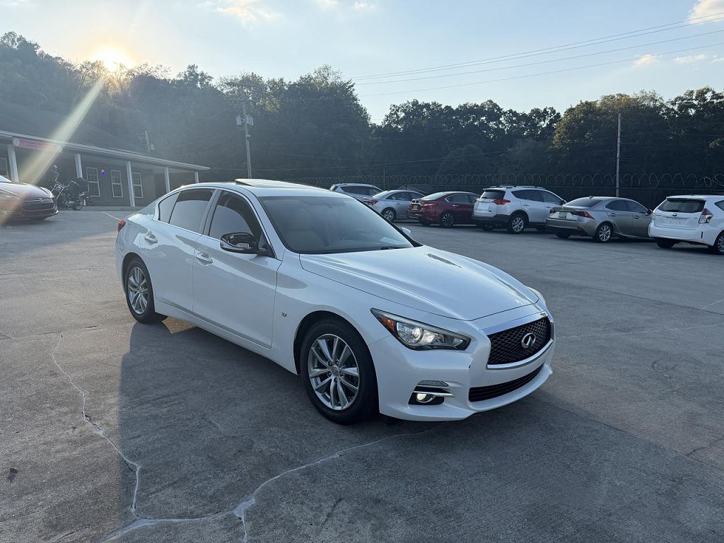 2015 Infiniti Q50