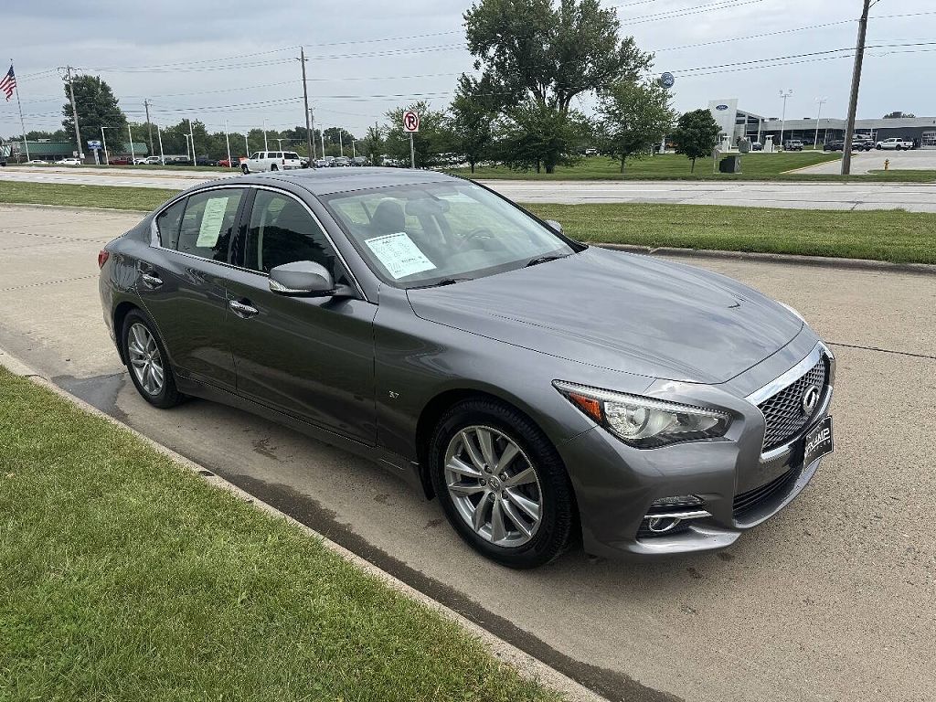 2015 Infiniti Q50 Premium