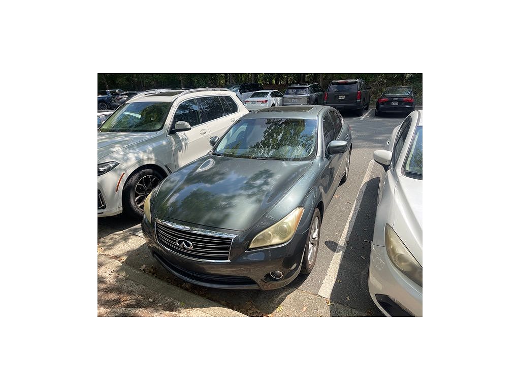 2011 Infiniti M37