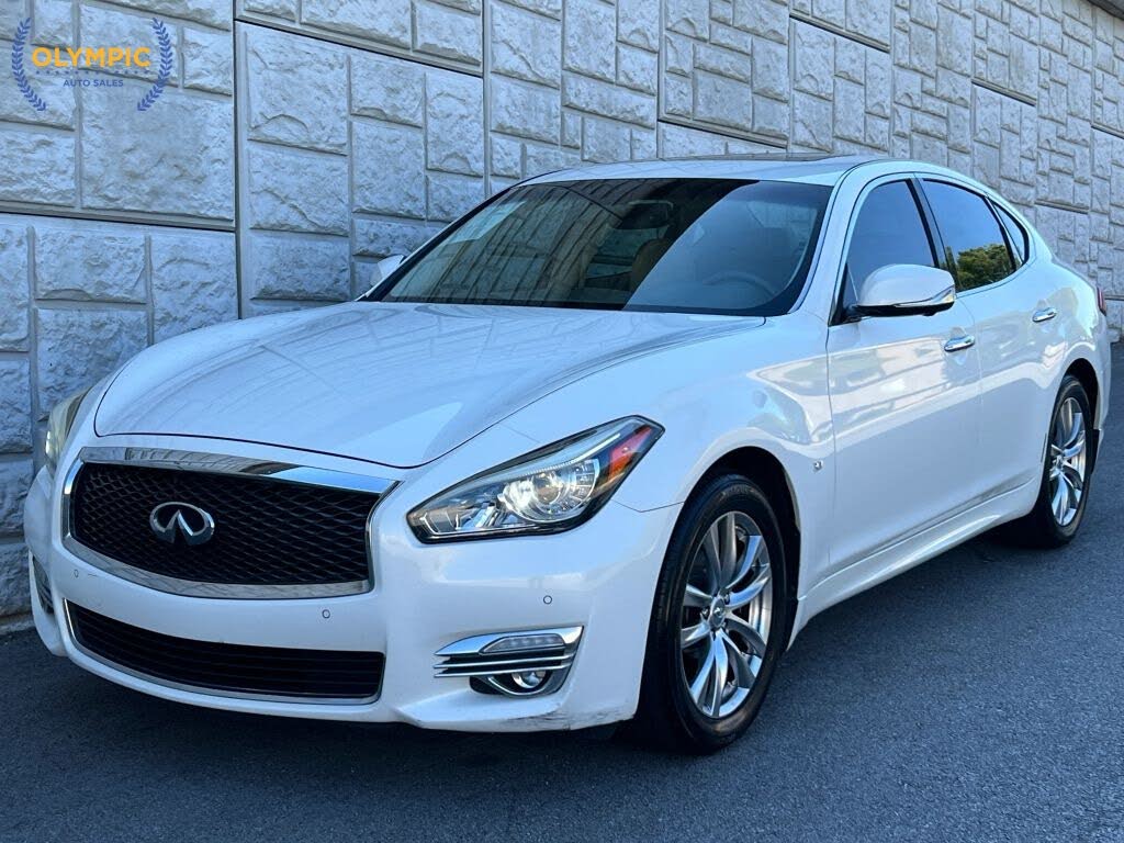 2015 Infiniti Q70