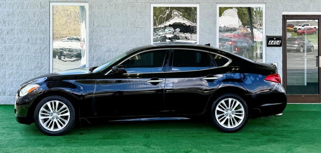 2012 Infiniti M M37