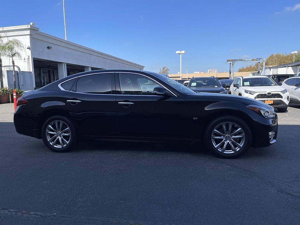 2019 Infiniti Q70 3.7 LUXE