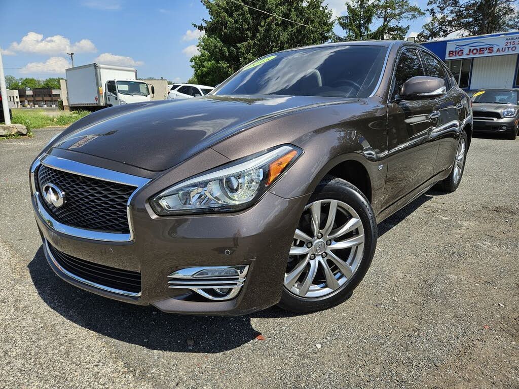 2015 Infiniti Q70