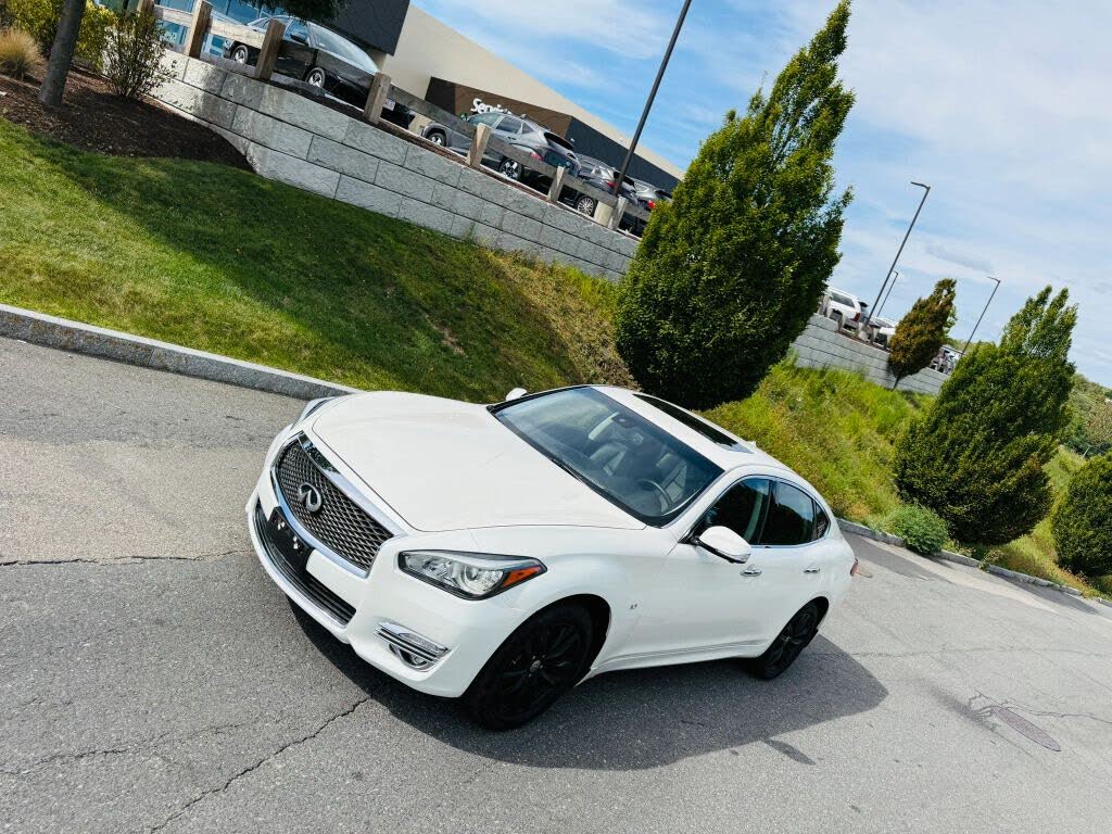 2019 Infiniti Q70 3.7 LUXE