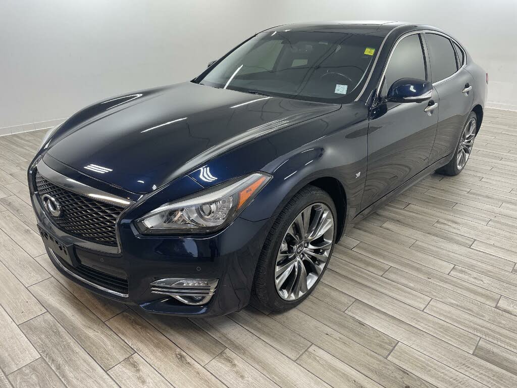 2017 Infiniti Q70 3.7 AWD