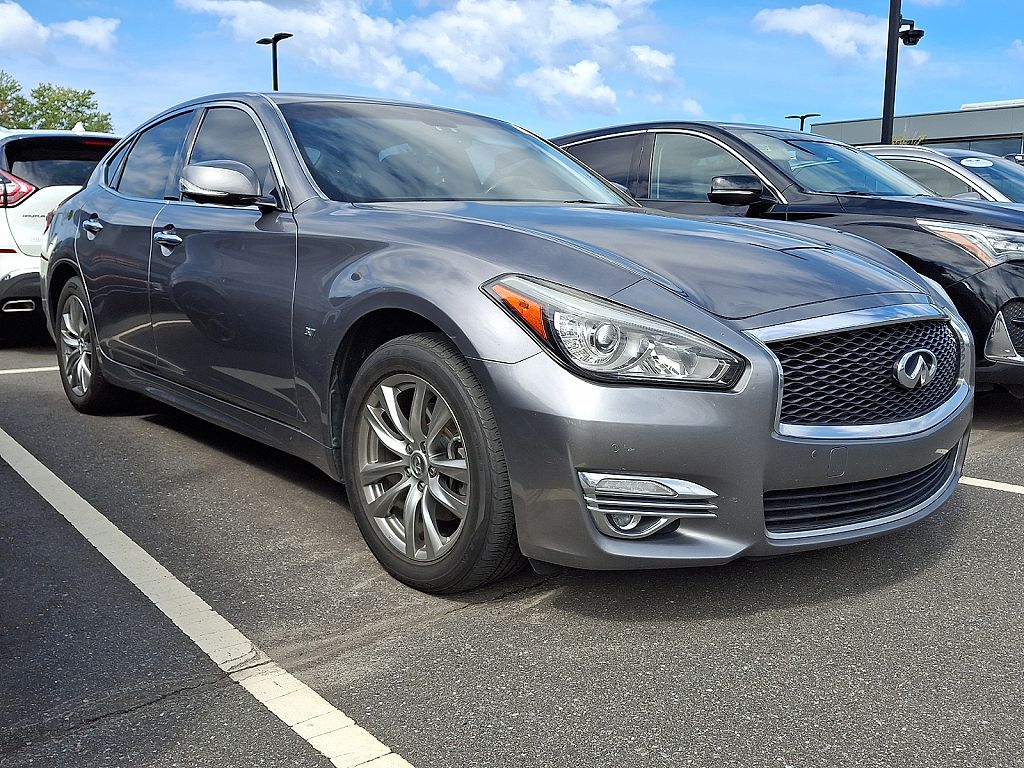 2019 INFINITI Q70 3.7 LUXE