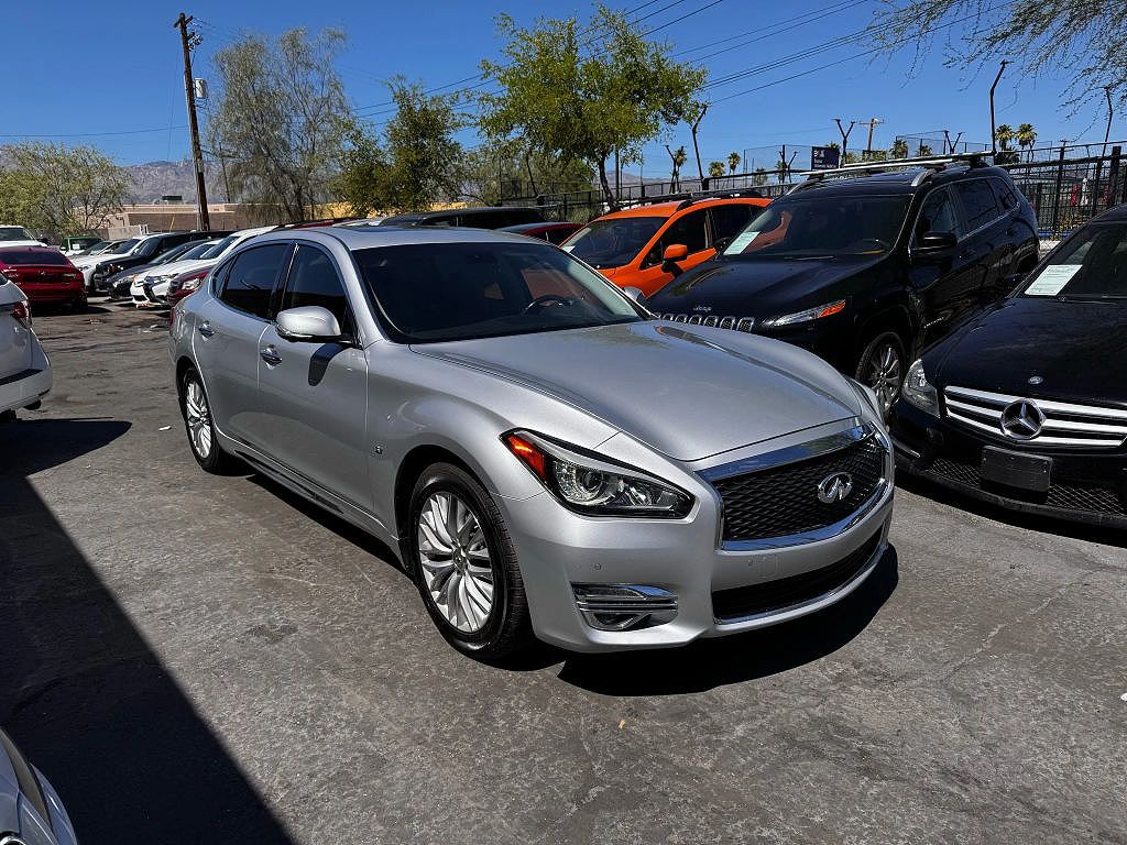 2016 Infiniti Q70 L