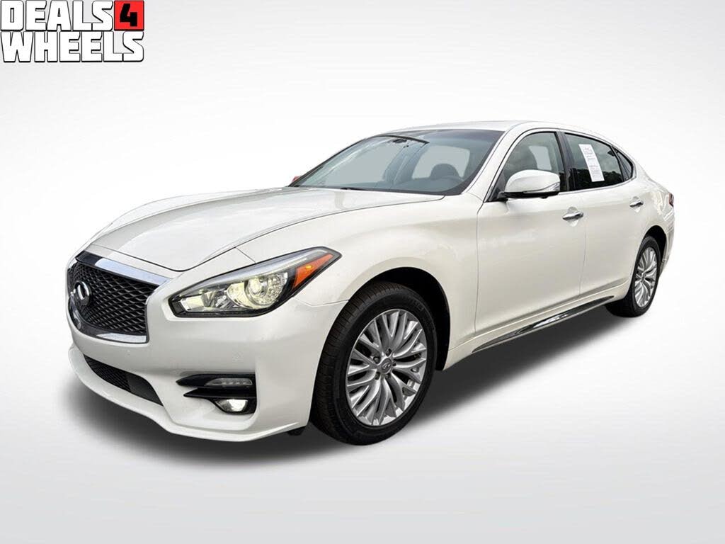 2016 Infiniti Q70 L