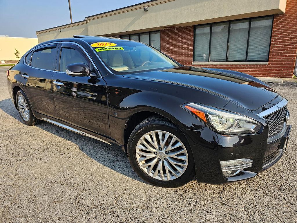 2015 Infiniti Q70 L
