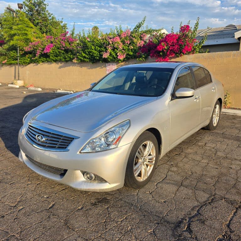 2015 Infiniti Q40
