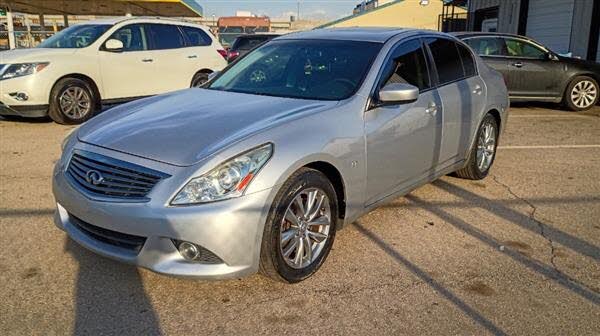 2015 Infiniti Q40