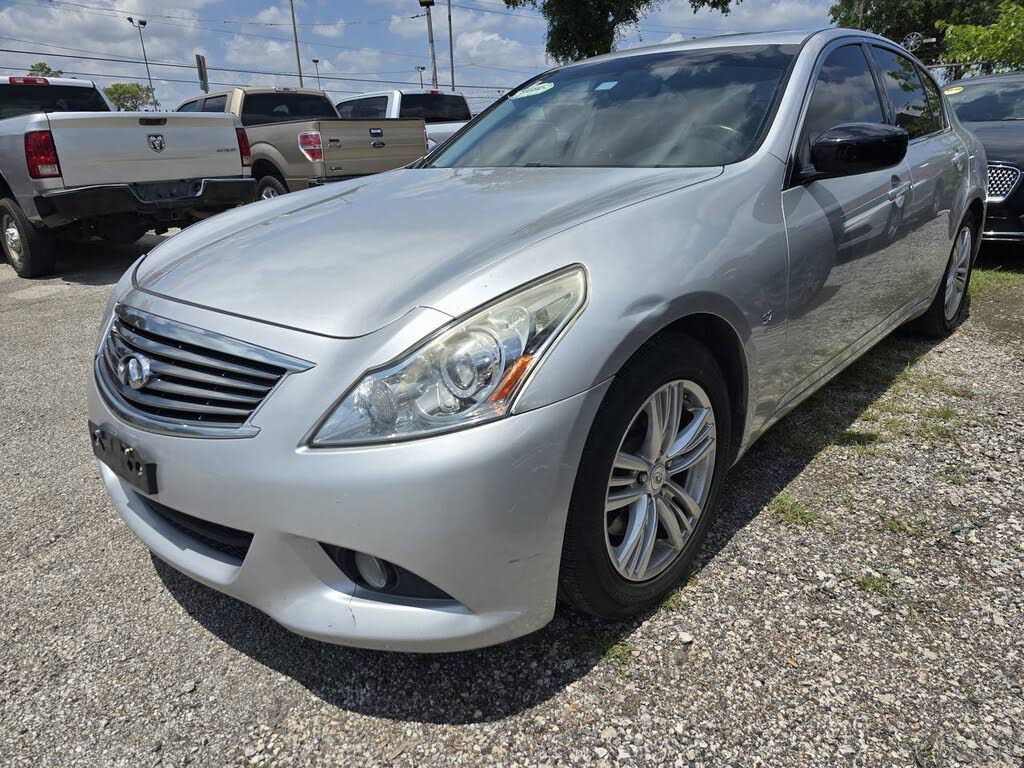 2015 Infiniti Q40