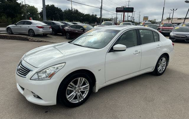 2015 Infiniti Q40