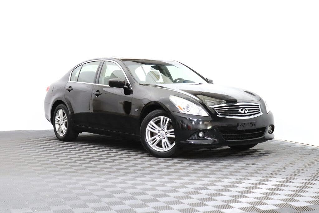 2015 Infiniti Q40
