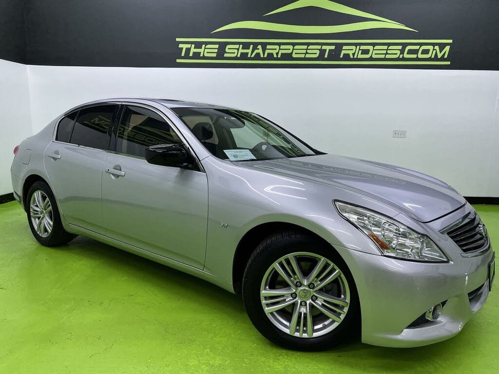 2015 Infiniti Q40