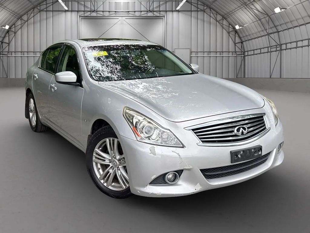 2015 Infiniti Q40