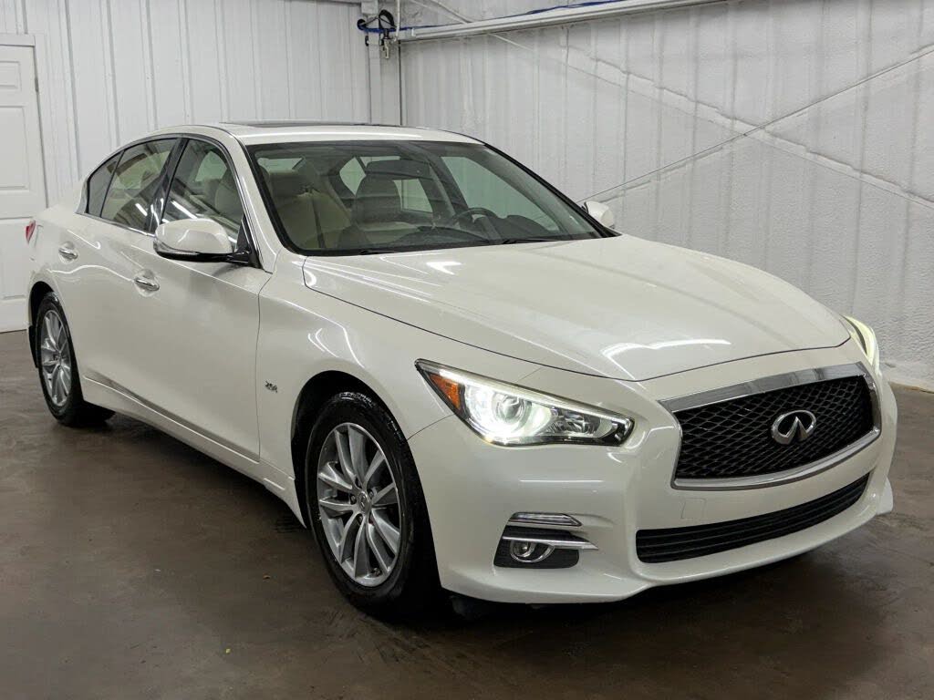 2016 Infiniti Q50 2.0t