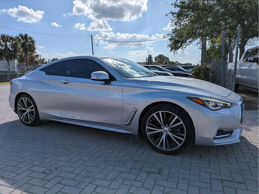 2017 Infiniti Q60 2.0t