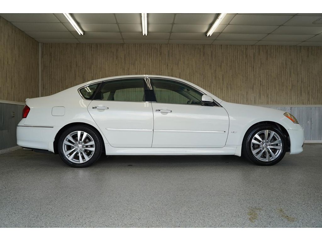 2010 Infiniti M35