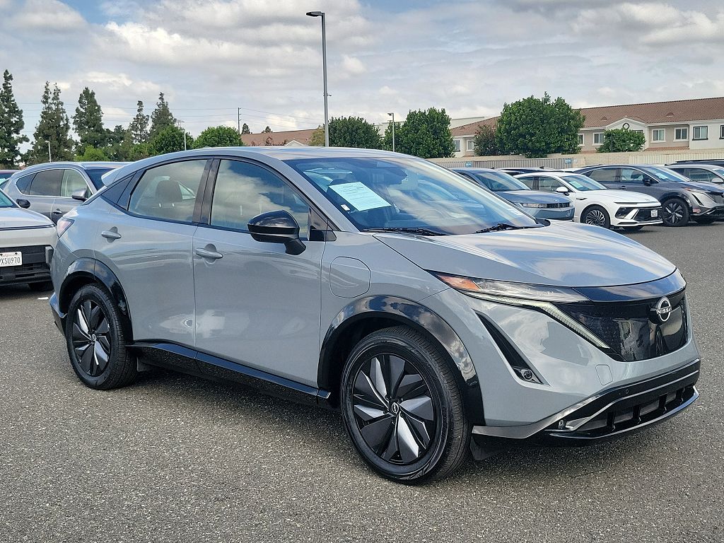2023 Nissan ARIYA photo 1