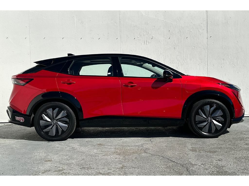 2023 Nissan ARIYA photo 1