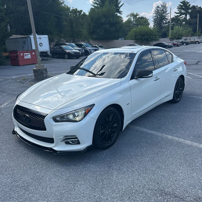 2016 Infiniti Q50 Sport